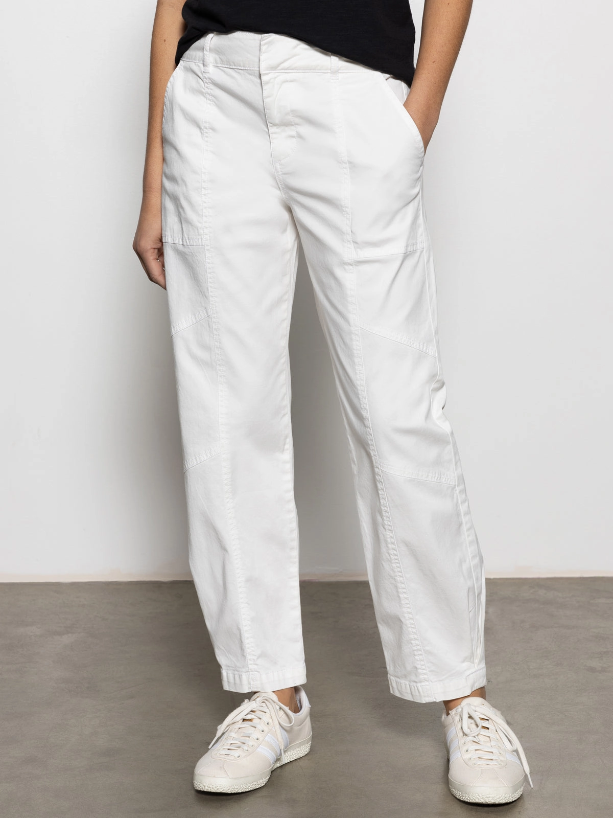 Sahara Tapered Standard Rise Pant Chalk