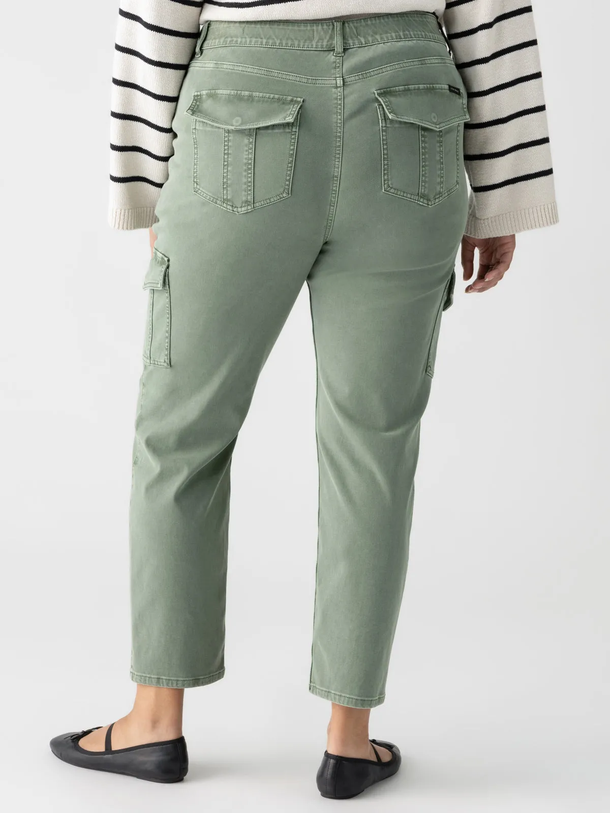 Sculpted Hayden Cargo Standard Rise Pant Dark Spruce Extended Sizing