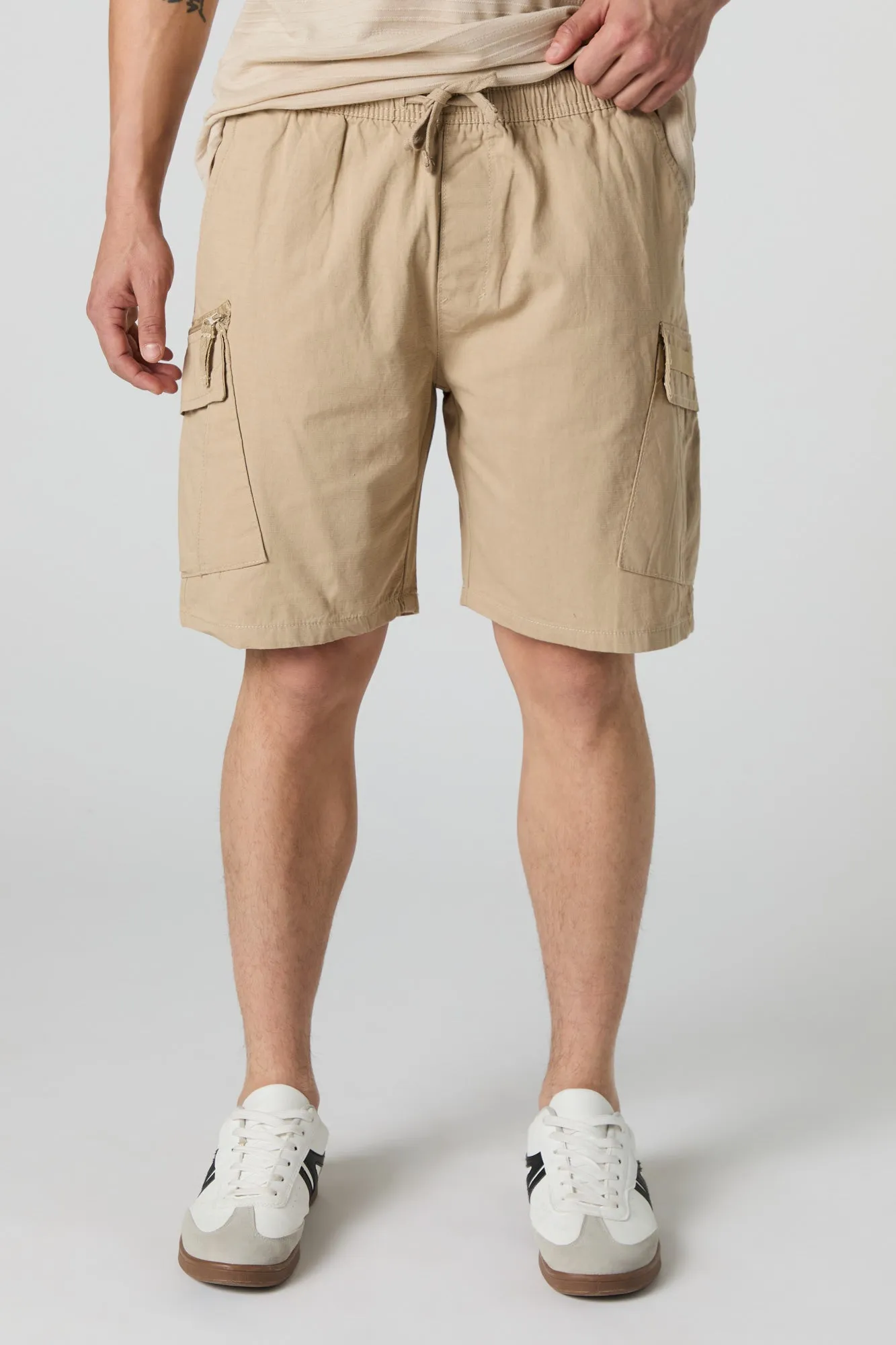 Short cargo à taille coulissante avec fermeture à glissière