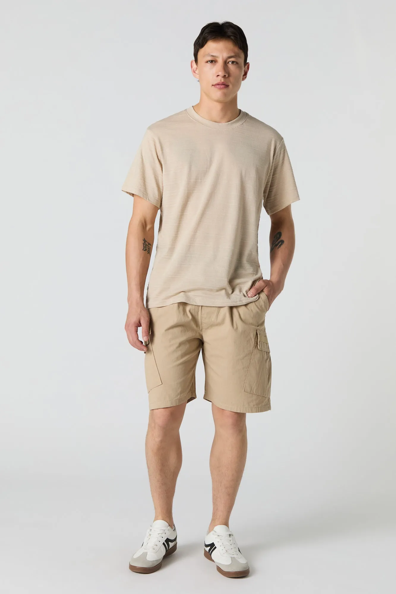 Short cargo à taille coulissante avec fermeture à glissière