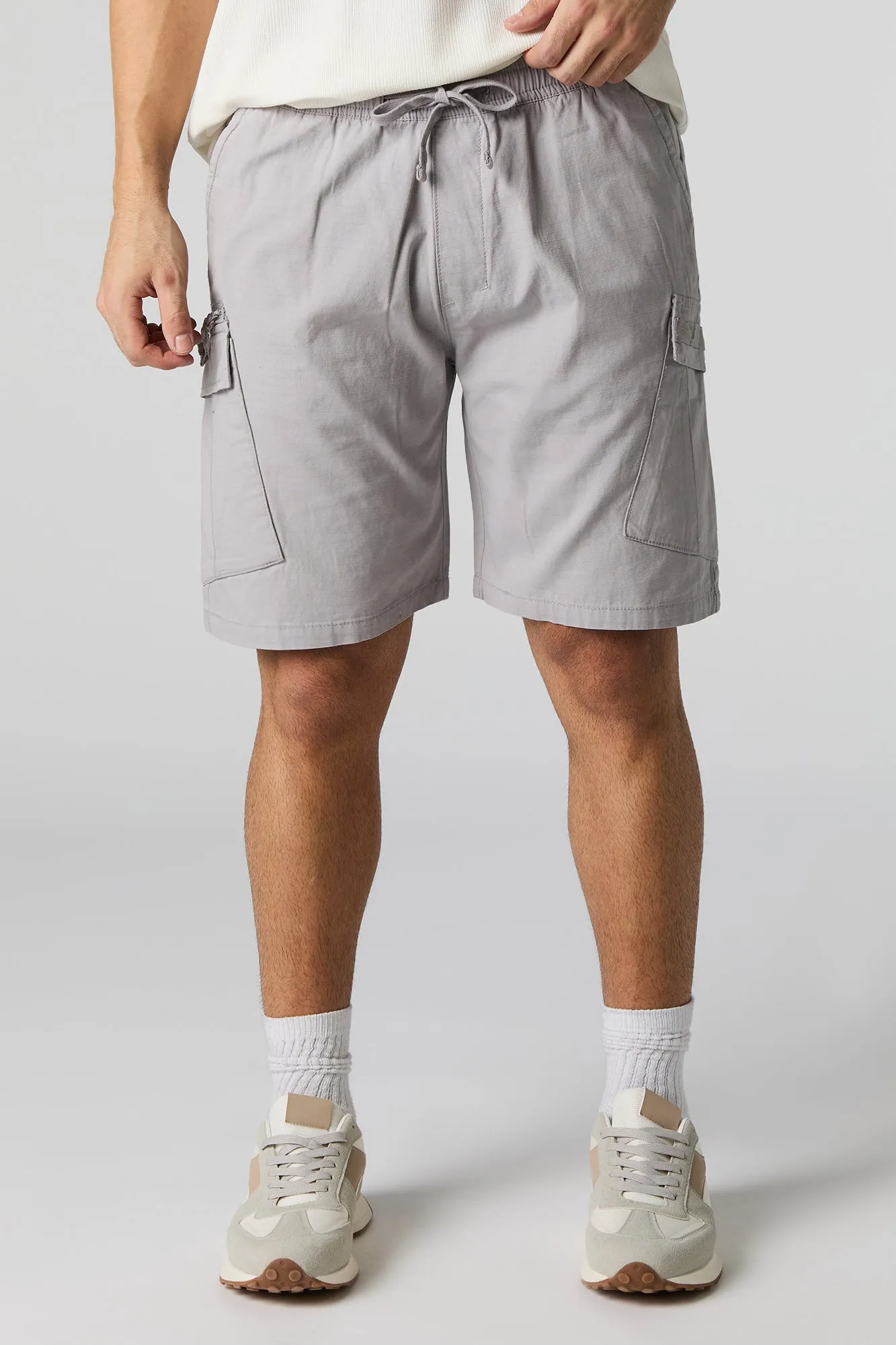 Short cargo à taille coulissante avec fermeture à glissière
