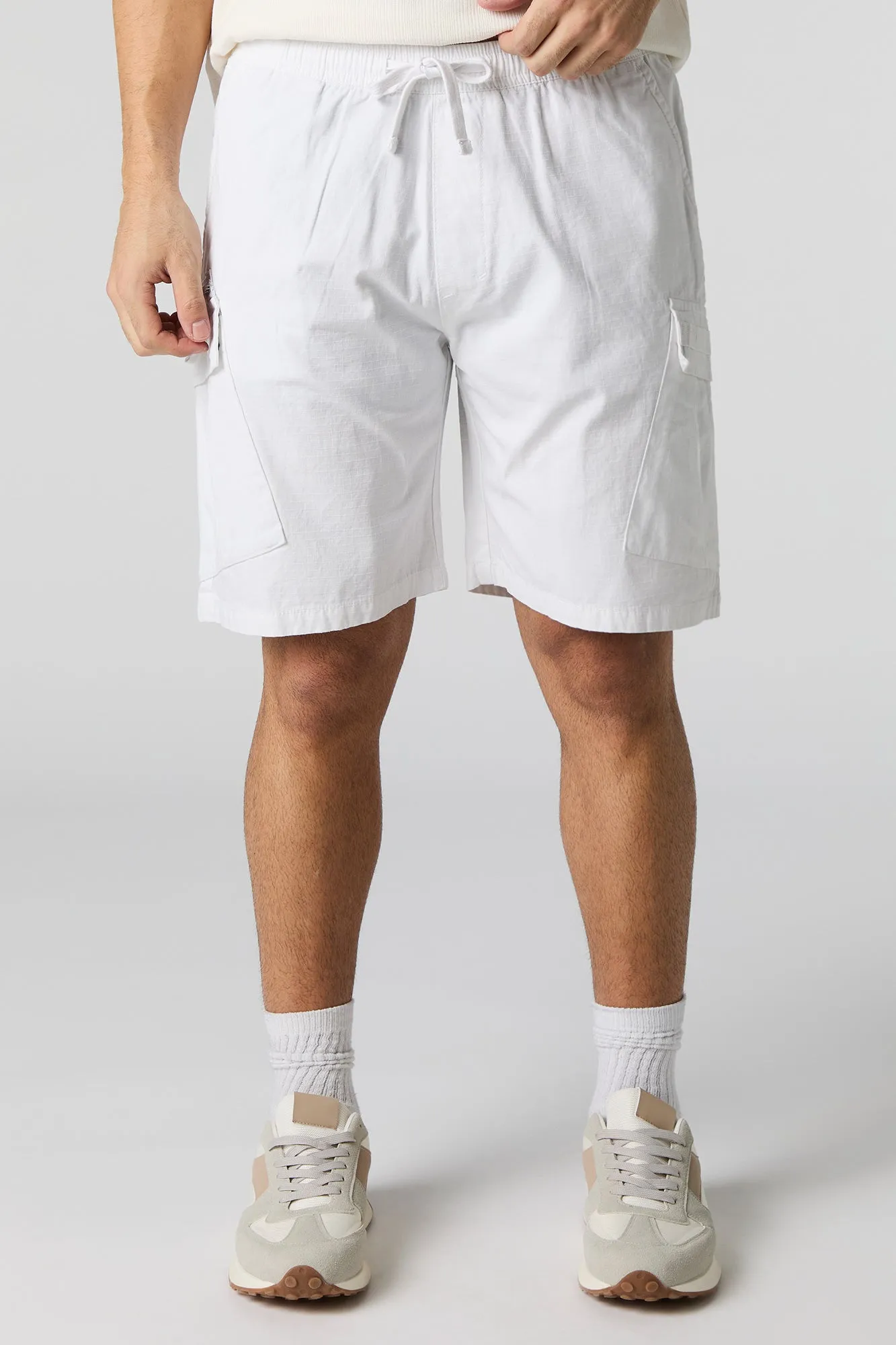 Short cargo à taille coulissante avec fermeture à glissière