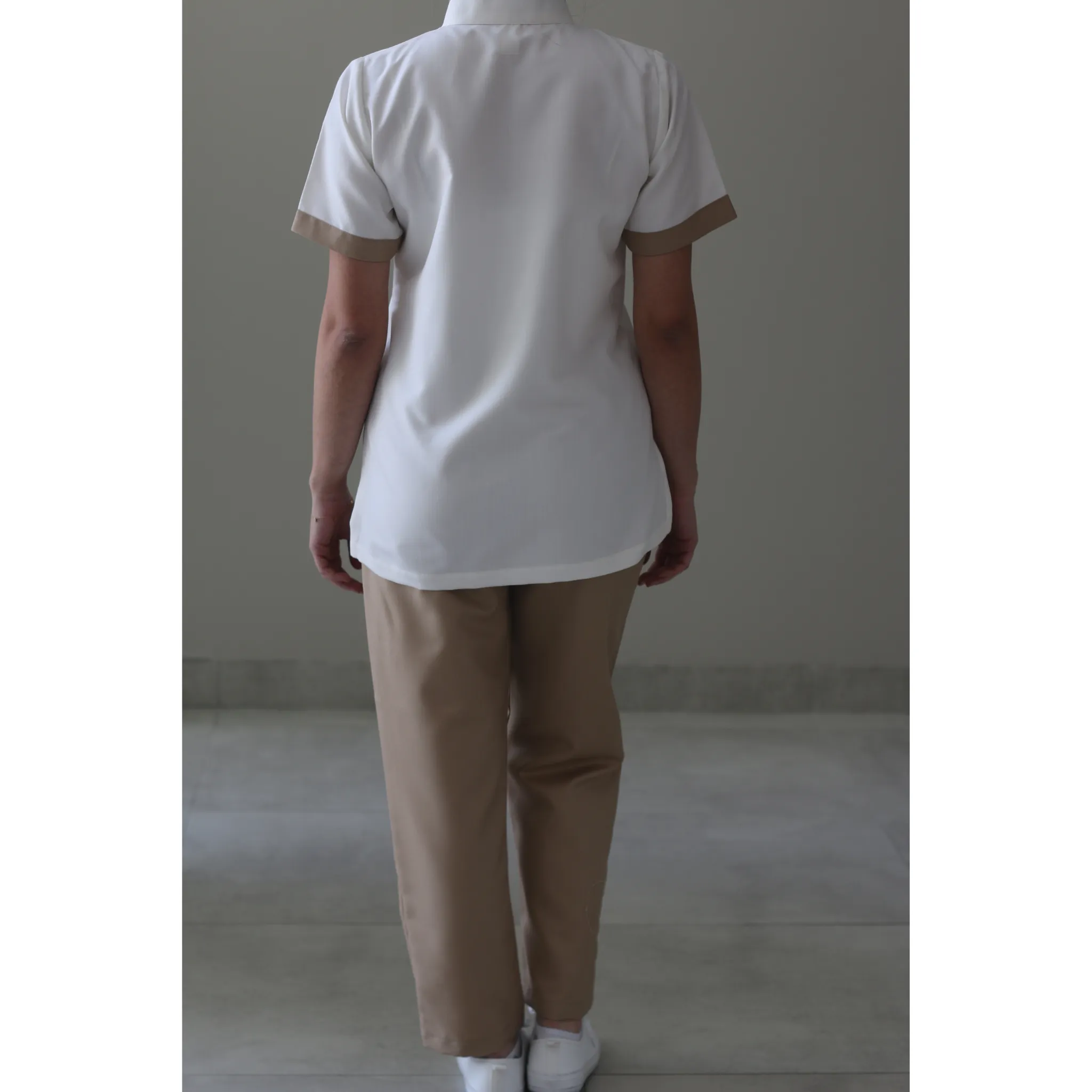 Simple Chic | the Summer Crew | Offwhite.Beige