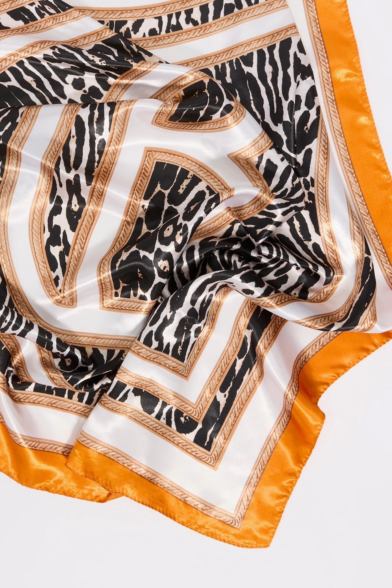 Écharpe en satin avec imprimé de chaînes et motif guépard